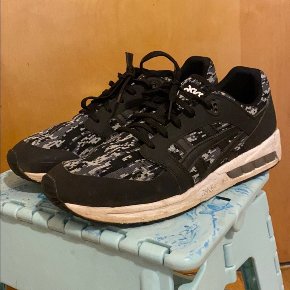 Gel Lyte Asics size 8.5 US